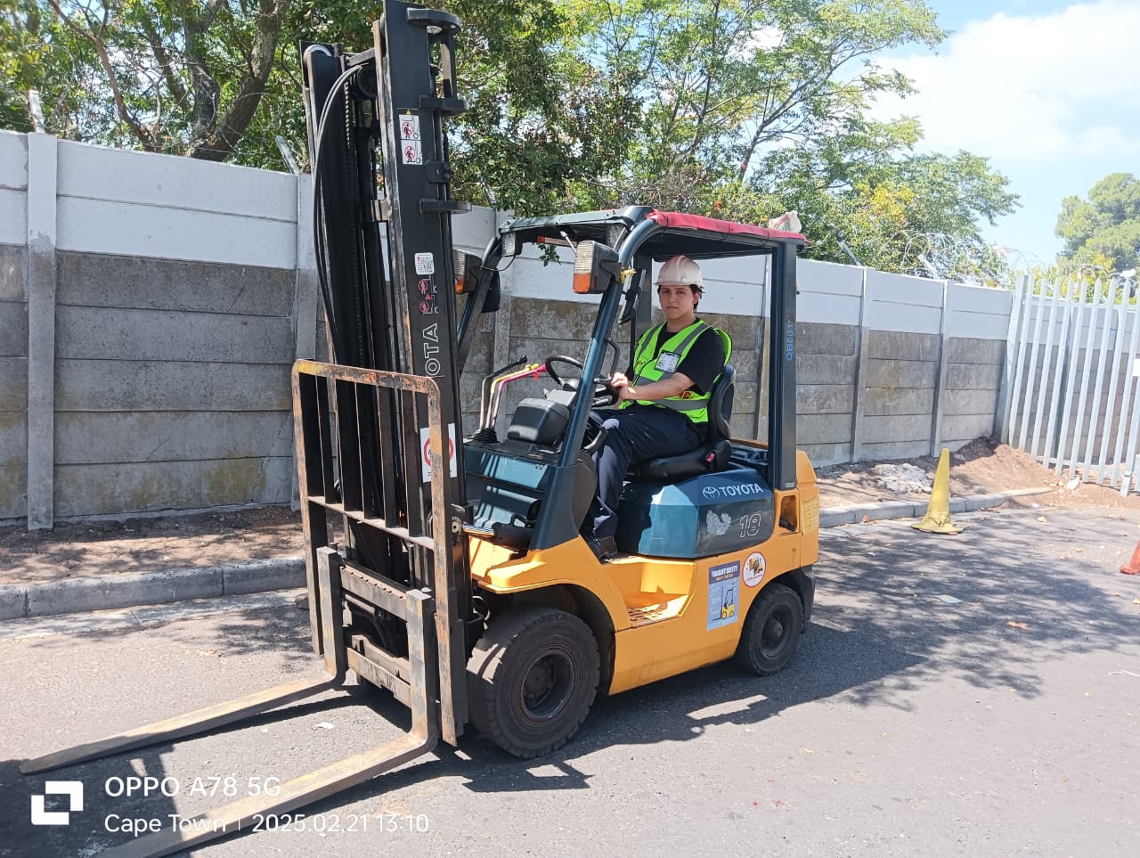FORK LIFT
